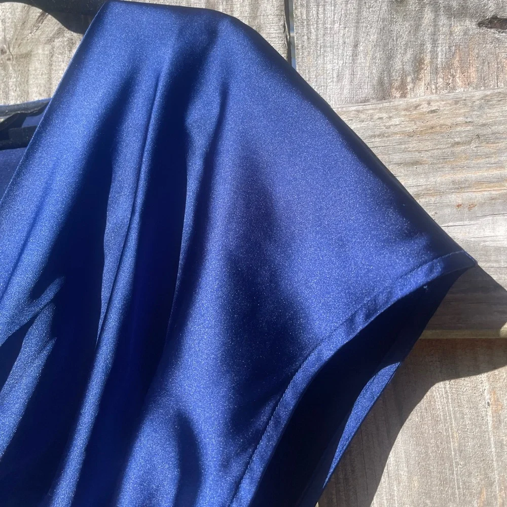 House of Harlow 1960 Blue Satin Top - Picture 5 of 10